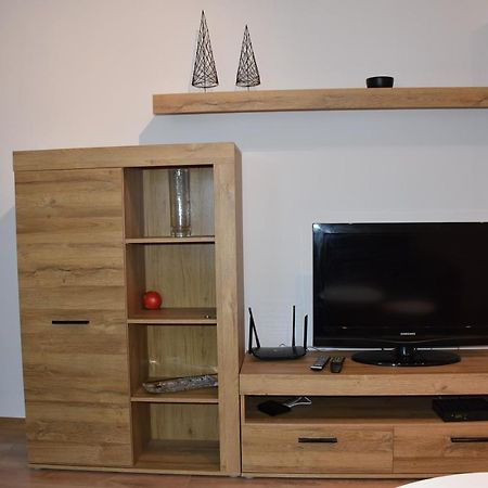 Ah Odborarska Apartment Kosice Luaran gambar